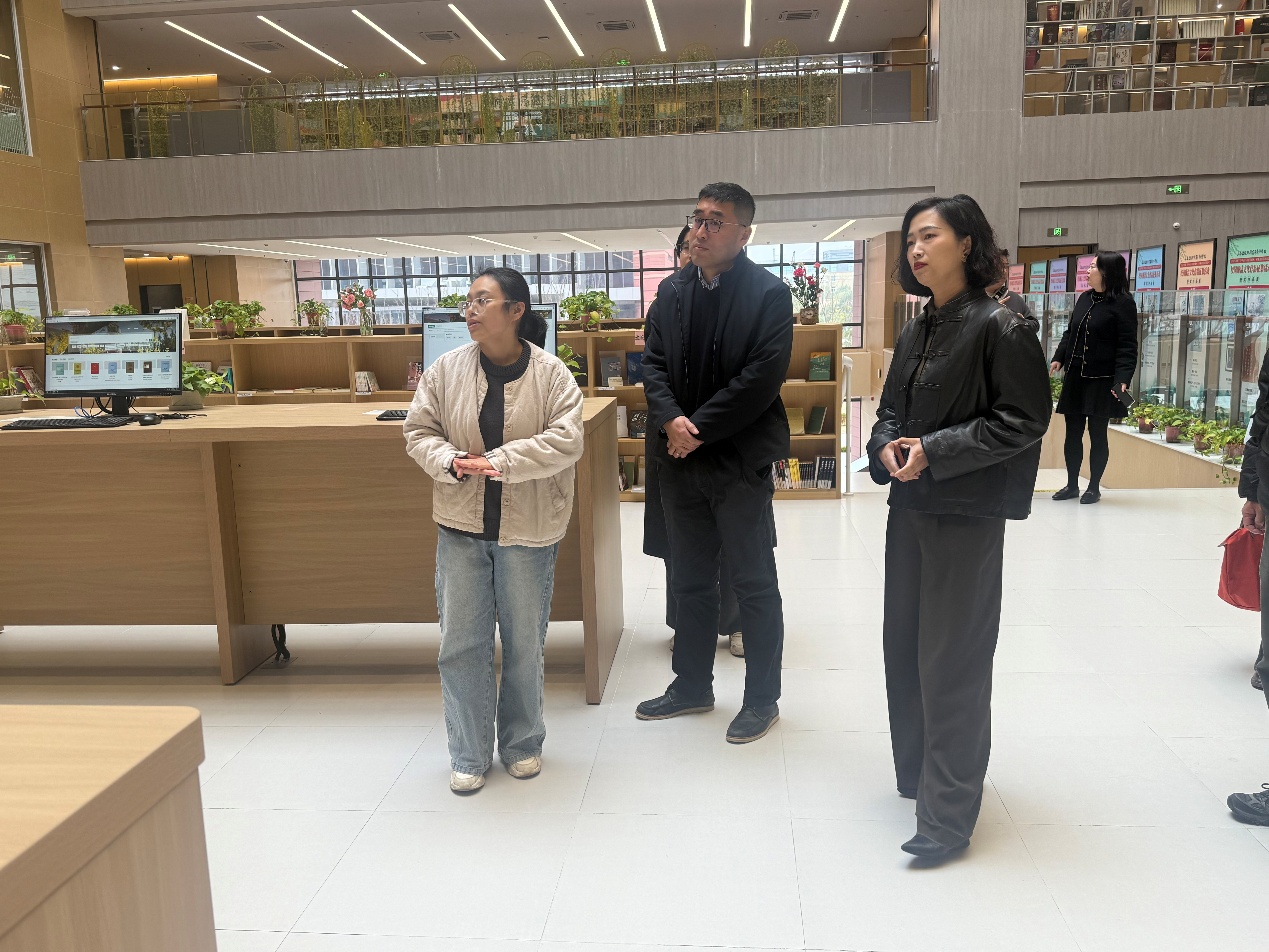 校际交流促发展 互学互鉴共提升——我校赴上海出版印刷高等专科学校开展专题调研交流